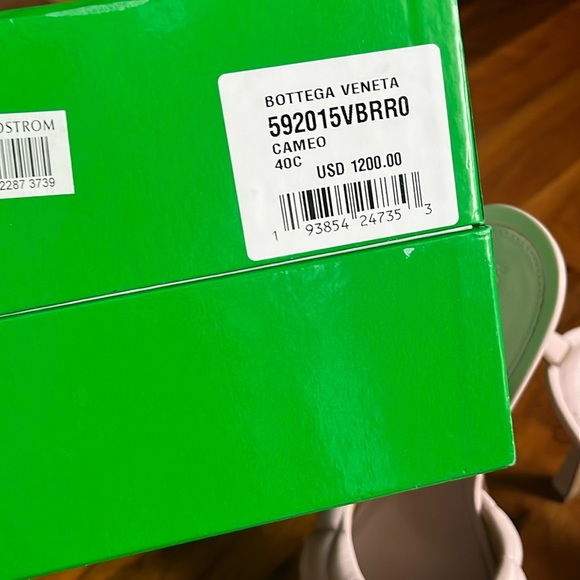 Bottega Veneta Padded Slide Sandals, NEW - Picture 17 of 17